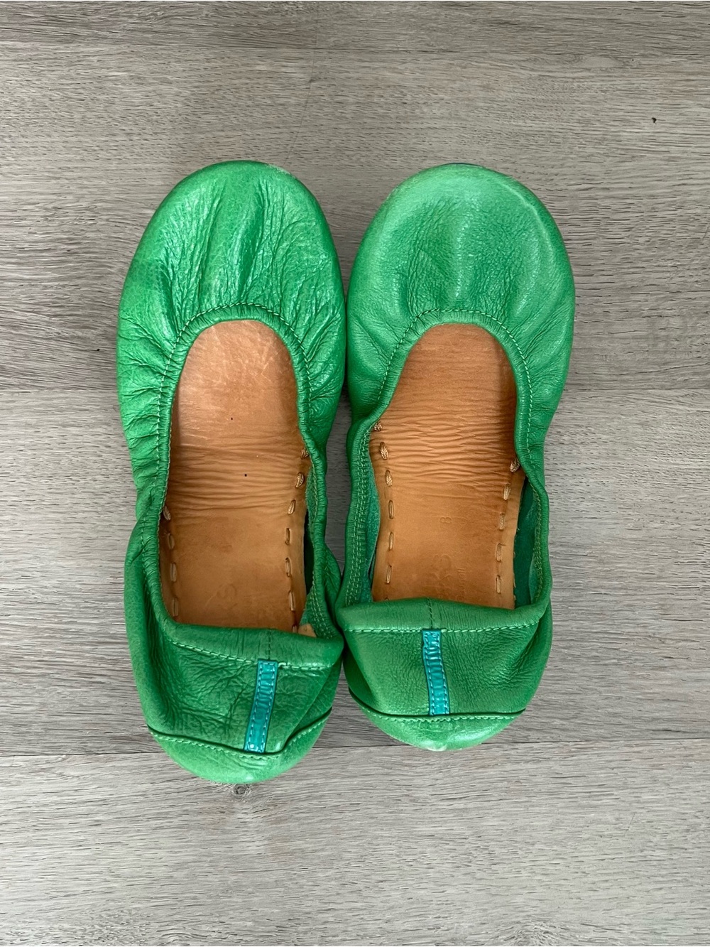 Tieks Clover Green Leather Ballet Flats
Women’s Size 9